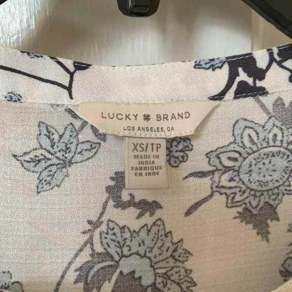 Lucky Brand floral top XS - Picture 3 of 4